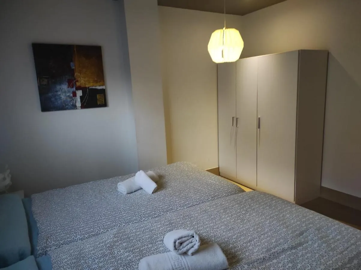 Apartamentos 16:9 Suites Almería 0*,
